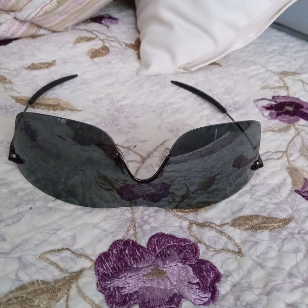 Sunglasses - Picture 5 of 5
